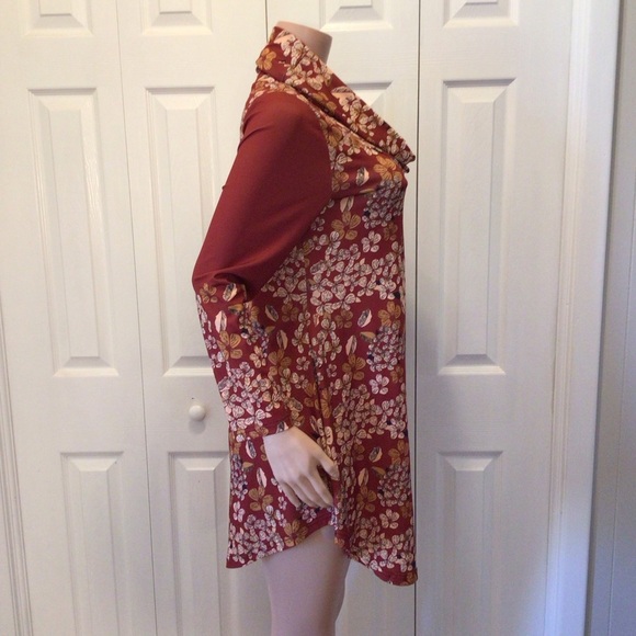 NWOT Lily by Firmiana Womens Rust Orange Floral Cowl Neck Tunic Top Size Medium - Picture 3 of 6